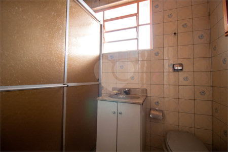 Sobrado à venda com 5 quartos, sendo 1 suíte,  em Jardim Villaça, São Roque, SP