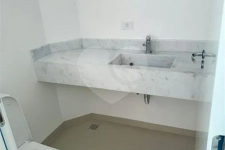 Sobrado à venda com 3 suítes em Vila Marina, Santo André, SP
