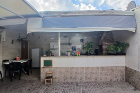 Casa à venda com 3 quartos, sendo 1 suíte,  em Esplanada Mendes Moraes, São Roque, SP