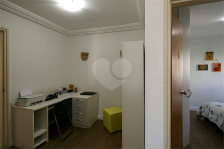 Apartamento à venda com 3 quartos, sendo 1 suíte, em Chácara Santo Antônio, São Paulo, SP