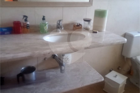 Casa à venda com 2 suítes em Jardim Santa Bárbara, Atibaia, SP