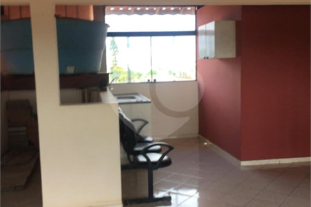 Sobrado à venda com 4 quartos, sendo 1 suíte, em Vila Rubens, Indaiatuba, SP