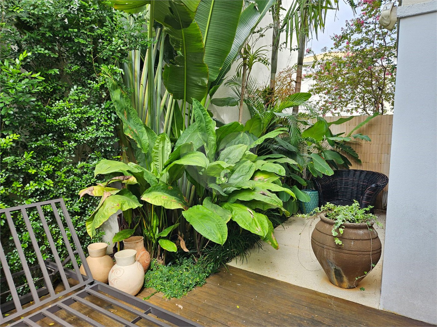 Casa à venda com 4 quartos, sendo 2 suítes,  no condomínio Villa Luxis, São Paulo - SP