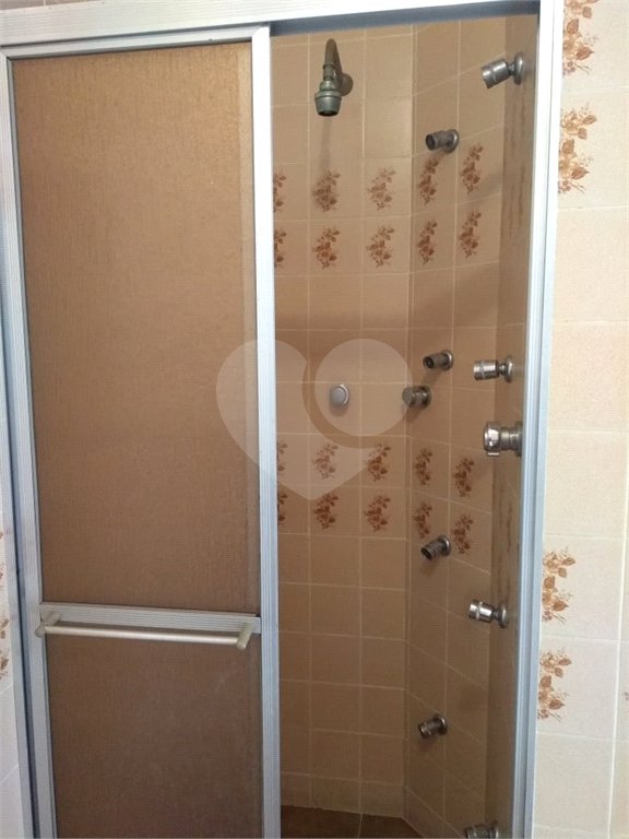 Casa à venda com 5 quartos, sendo 3 suítes,  em Vila Oliveira, Mogi das Cruzes, SP