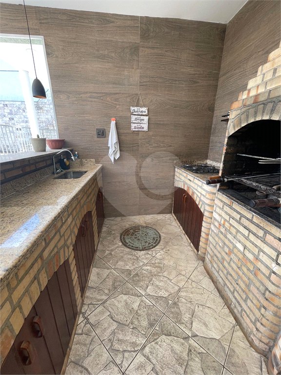 Casa à venda com 5 quartos, sendo 1 suíte, no condomínio Residencial Green Ville, Rio de Janeiro - RJ