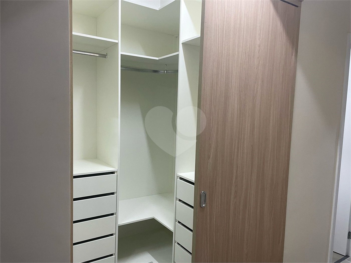 Apartamento à venda com 2 suítes em Vila Mariana, São Paulo, SP