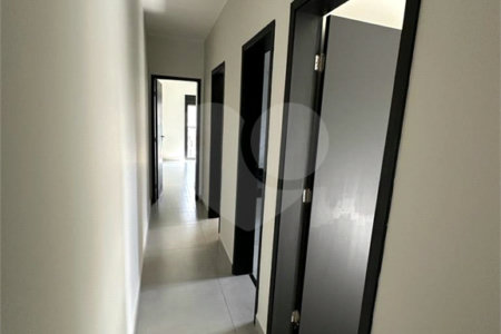 Casa Térrea à venda com 3 quartos, sendo 1 suíte, em Jardim do Lago, Atibaia, SP