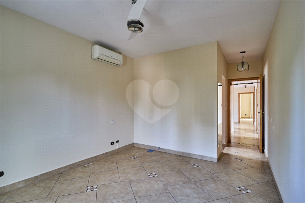 Sobrado à venda com 4 quartos, sendo 1 suíte, em Brooklin Velho, São Paulo, SP