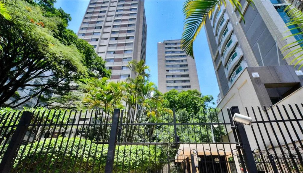 Apartamento à venda com 3 quartos, sendo 1 suíte, em Jardim Ampliação, São Paulo, SP