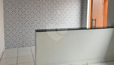 Casa à venda com 2 quartos em Vila Carvalho, Itapetininga, SP