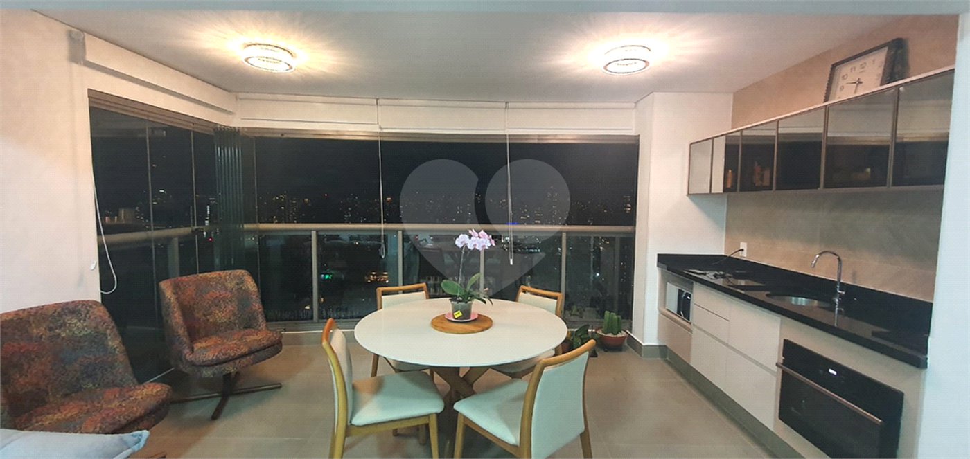 Apartamento à venda com 2 suítes em Brooklin, São Paulo, SP
