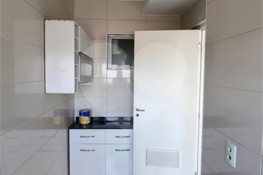 Apartamento à venda com 3 suítes em Santa Teresinha, São Paulo, SP