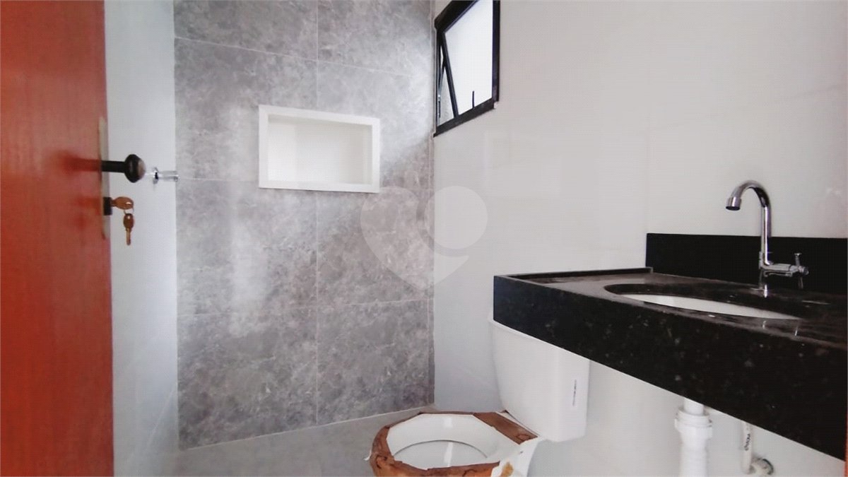 Casa de Vila à venda com 2 quartos em Jardim Jatobá, Sorocaba, SP