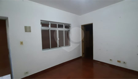 Sobrado à venda com 3 quartos em Jardim Guairaca, São Paulo, SP