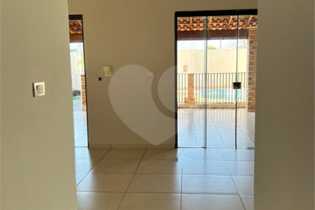 Casa à venda com 3 quartos, sendo 1 suíte, em Ipê, Três Lagoas, MS