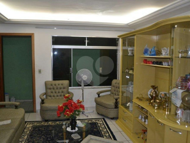 Sobrado à venda com 4 quartos, sendo 1 suíte,  em Imirim, São Paulo, SP