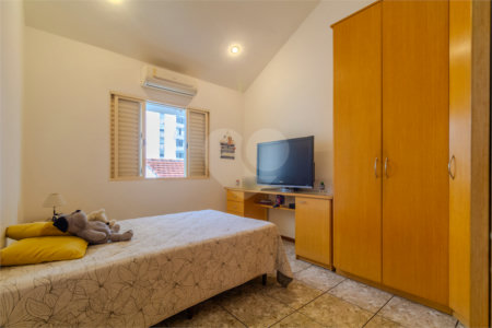 Sobrado à venda com 3 quartos, sendo 1 suíte, em Jardim Vera Cruz, São Paulo, SP