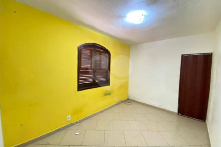 Casa à venda com 4 quartos, sendo 2 suítes, em Parque Santana, Mogi das Cruzes, SP