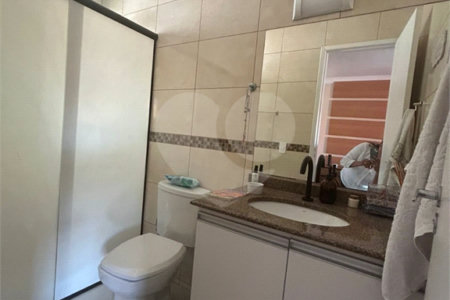 Casa à venda com 3 quartos, sendo 1 suíte, no condomínio Vila das Cores, São Paulo - SP