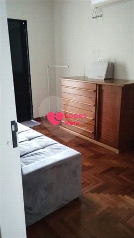 Apartamento à venda com 4 quartos, sendo 1 suíte,  em Parque Residencial Aquarius, São José dos Campos, SP