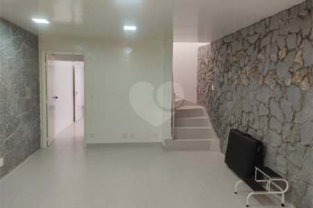 Sobrado à venda com 3 quartos em Santo Amaro, São Paulo, SP