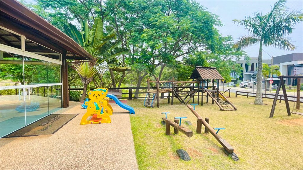 Casa à venda com 3 quartos, sendo 1 suíte, no condomínio Sun Lake, Sorocaba - SP