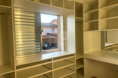 Casa à venda com 2 quartos no condomínio Altos do Boa Vista, São Roque - SP