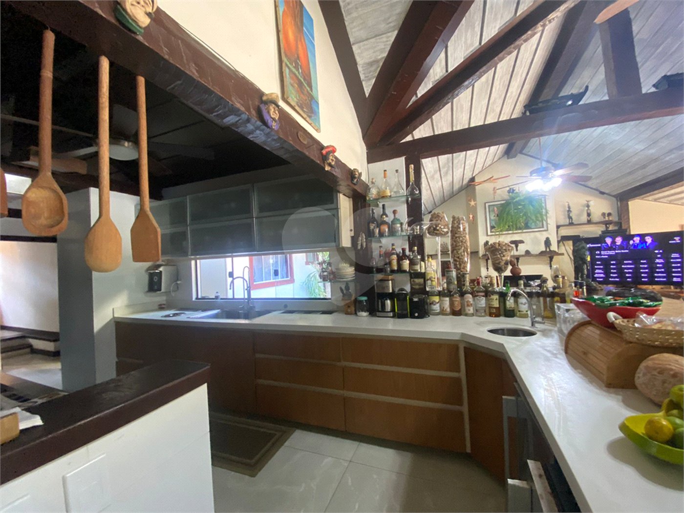 Casa à venda com 6 quartos, sendo 4 suítes, em Canto, Armação dos Búzios, RJ