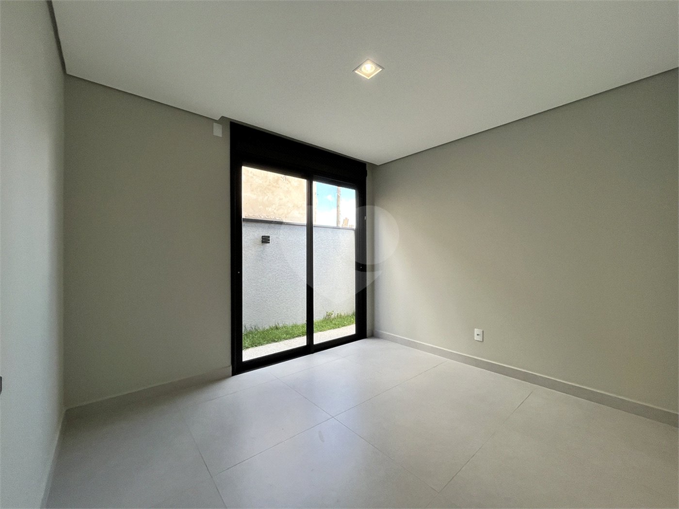 Casa à venda com 4 suítes no condomínio Alphaville Nova Esplanada 4, Votorantim - SP