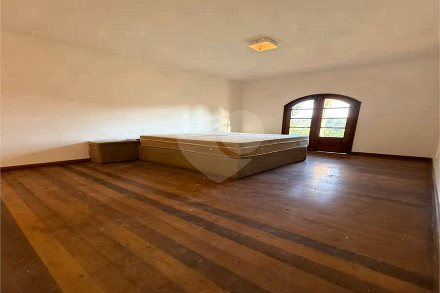 Casa à venda com 6 quartos, sendo 2 suítes, no condomínio Alpes de Mairiporã, Mairiporã - SP