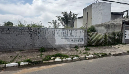 Terreno à venda em Jardim Quaresmeira, Suzano, SP