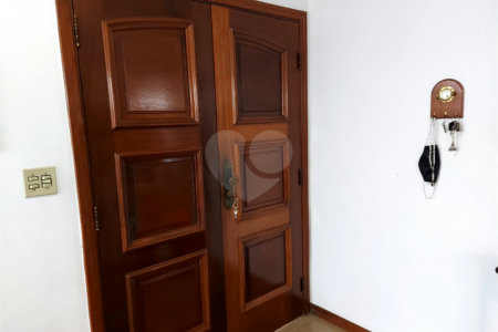 Sobrado à venda com 5 quartos, sendo 4 suítes, em Santa Rosa, Vinhedo, SP