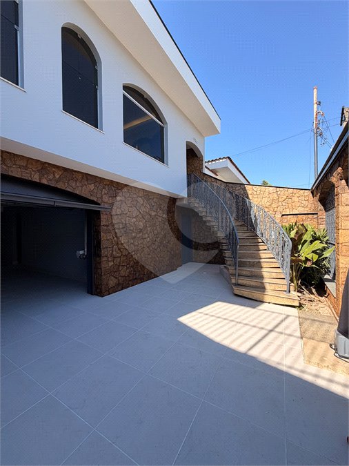 Casa à venda com 5 quartos, sendo 4 suítes, em Vila Rosália, Guarulhos, SP