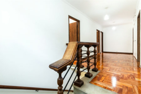 Sobrado à venda com 4 quartos, sendo 2 suítes,  em Alto de Pinheiros, São Paulo, SP