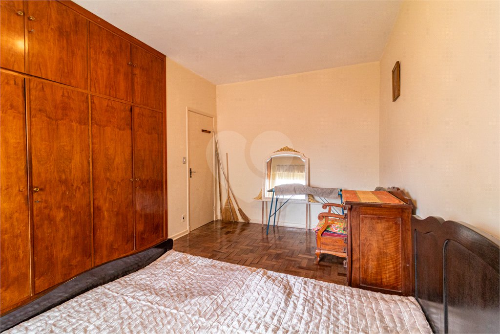 Sobrado à venda com 4 quartos, sendo 1 suíte, em Campo Belo, São Paulo, SP
