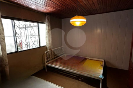 Sobrado à venda com 6 quartos, sendo 1 suíte, no Centro, Ponta Porã, MS
