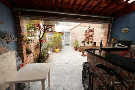 Sobrado à venda com 3 quartos, sendo 1 suíte, em Vila Paulicéia, São Paulo, SP
