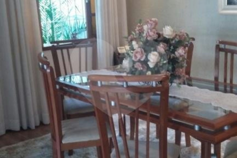 Casa à venda com 6 quartos, sendo 1 suíte,  em Itaquera, São Paulo, SP