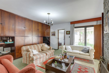 Casa Térrea à venda com 3 quartos, sendo 1 suíte,  em Brooklin Velho, São Paulo, SP