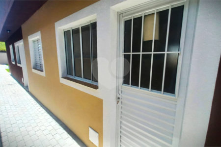 Casa à venda com 2 quartos, sendo 1 suíte,  em Vila São Paulo, Mogi das Cruzes, SP