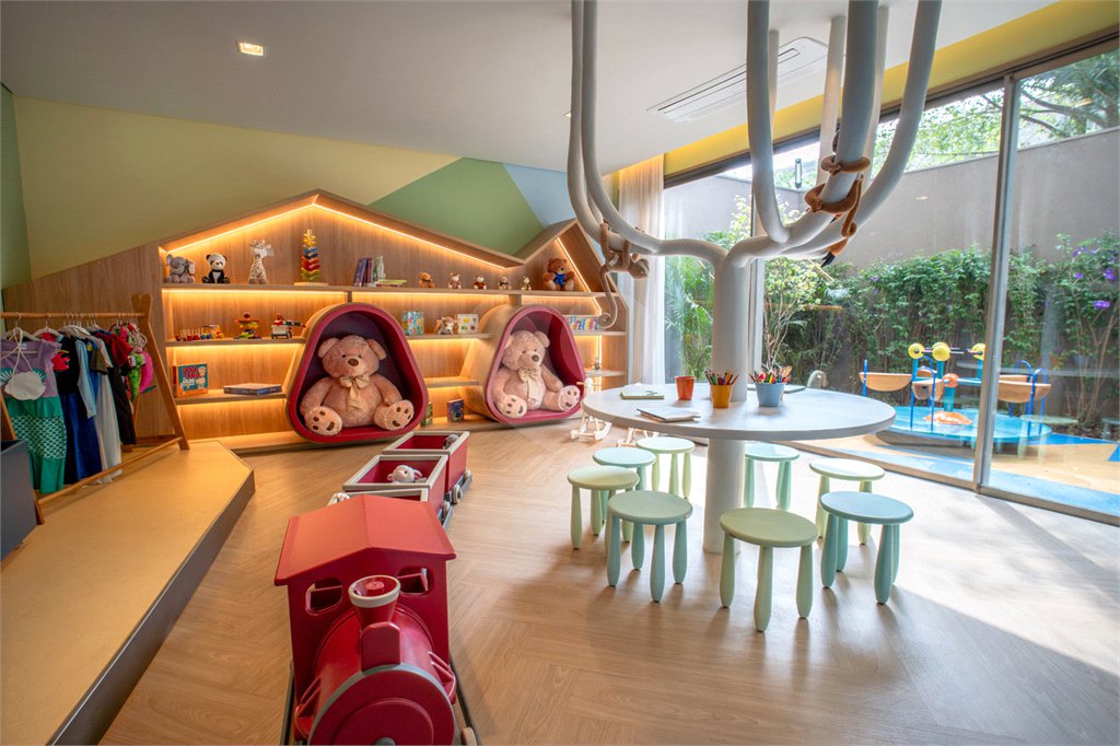 Apartamento à venda com 4 suítes em Moema, São Paulo, SP