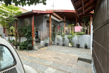 Casa à venda com 3 quartos em Parque Sonia, São Paulo, SP