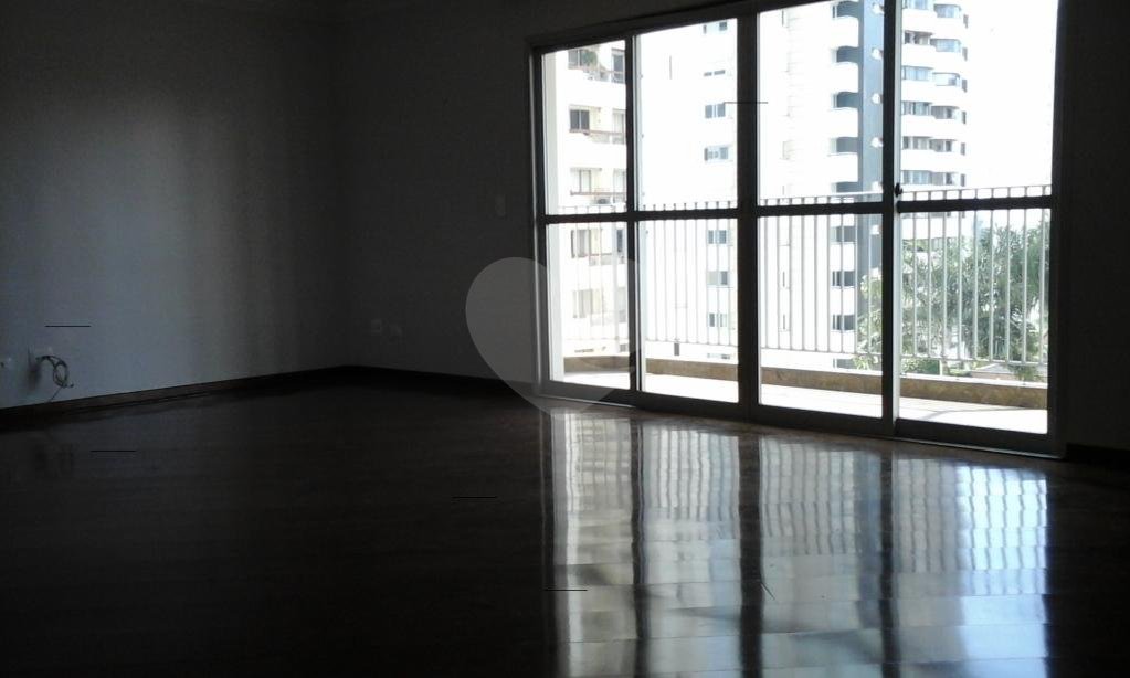 Apartamento à venda com 3 quartos, sendo 1 suíte, em Vila Anglo Brasileira, São Paulo, SP