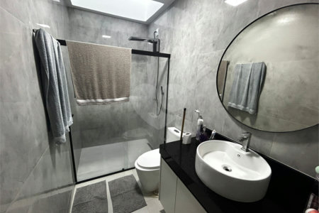 Casa à venda com 2 quartos, sendo 1 suíte,  no condomínio Lago dos Ipês, Itapetininga - SP