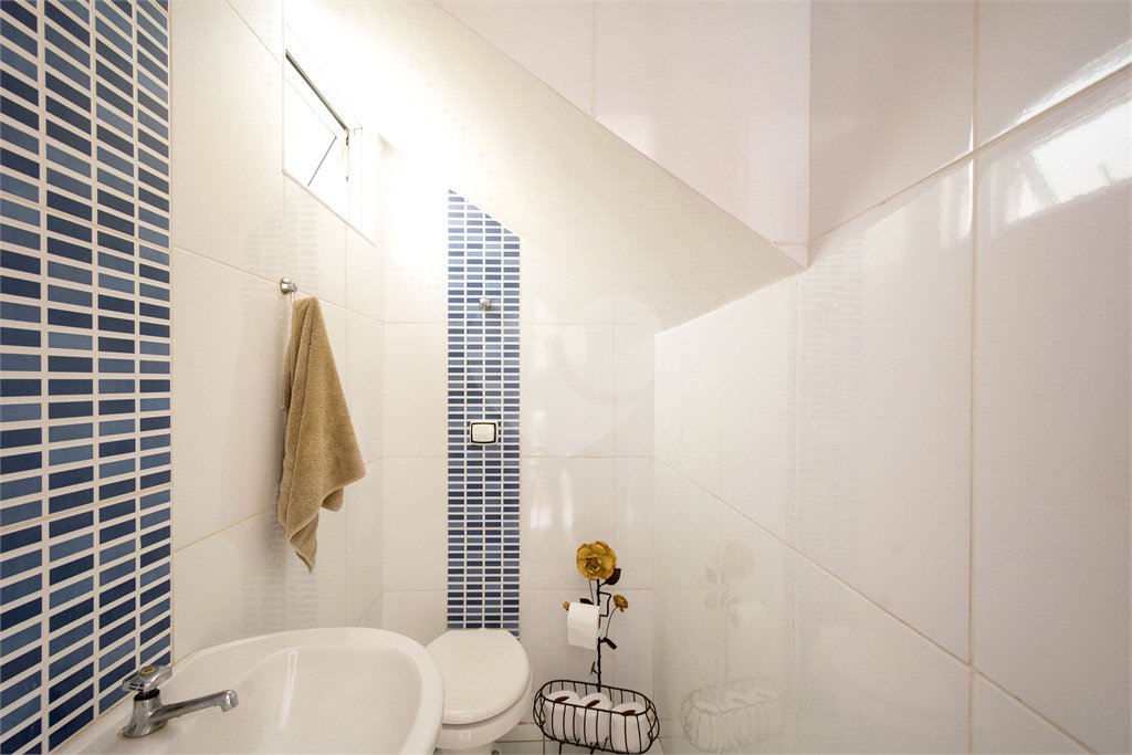 Casa à venda com 4 quartos, sendo 1 suíte, em Santo Amaro, São Paulo, SP