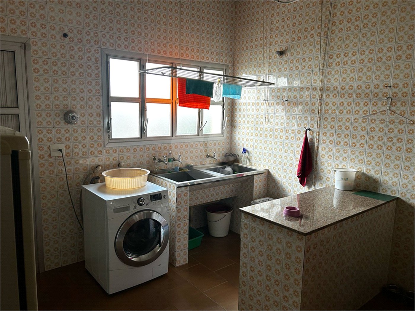 Casa à venda com 4 quartos, sendo 2 suítes, em Vila Aparecida, Itapetininga, SP