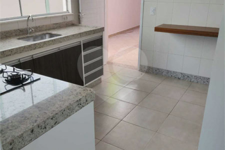 Casa para alugar com 3 quartos, sendo 1 suíte, no condomínio Reserva da Mata, Vinhedo - SP