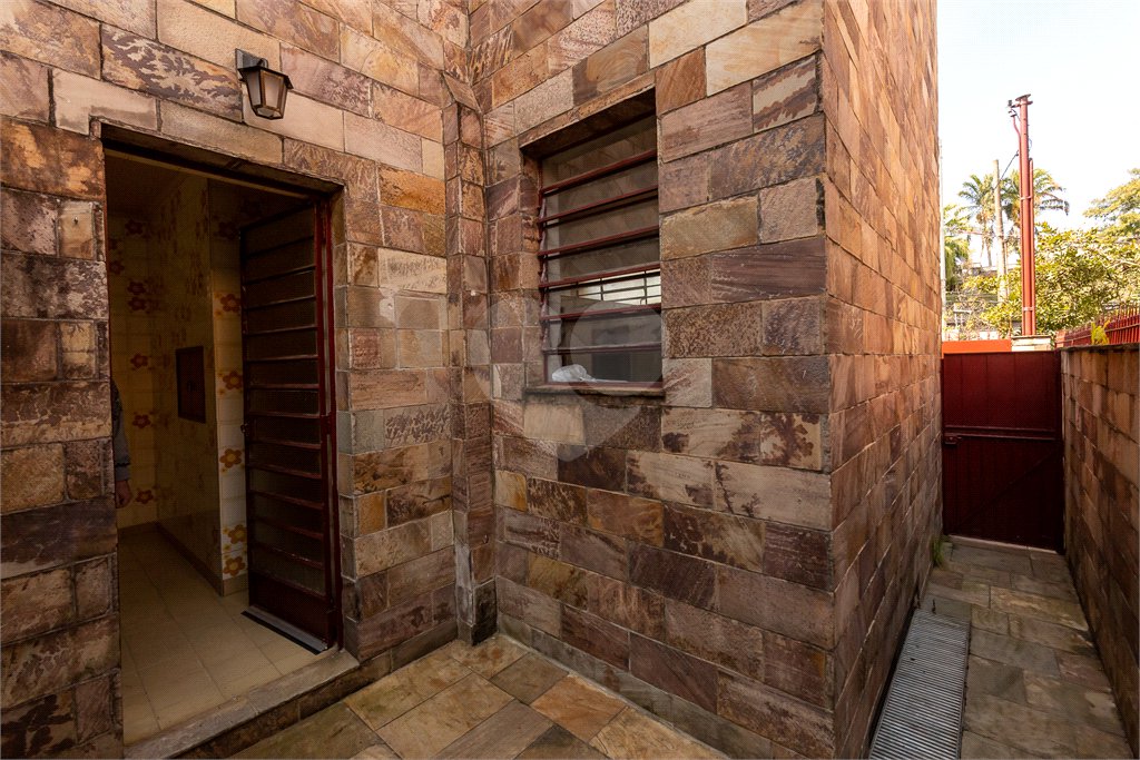 Casa à venda com 4 quartos, sendo 2 suítes, em Perdizes, São Paulo, SP