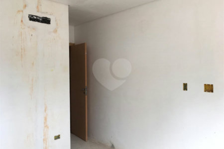 Casa à venda com 4 quartos, sendo 3 suítes,  em Vila Monumento, São Paulo, SP
