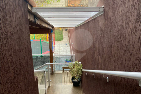 Casa à venda com 3 quartos, sendo 2 suítes, em Jardim Medina, Poá, SP
